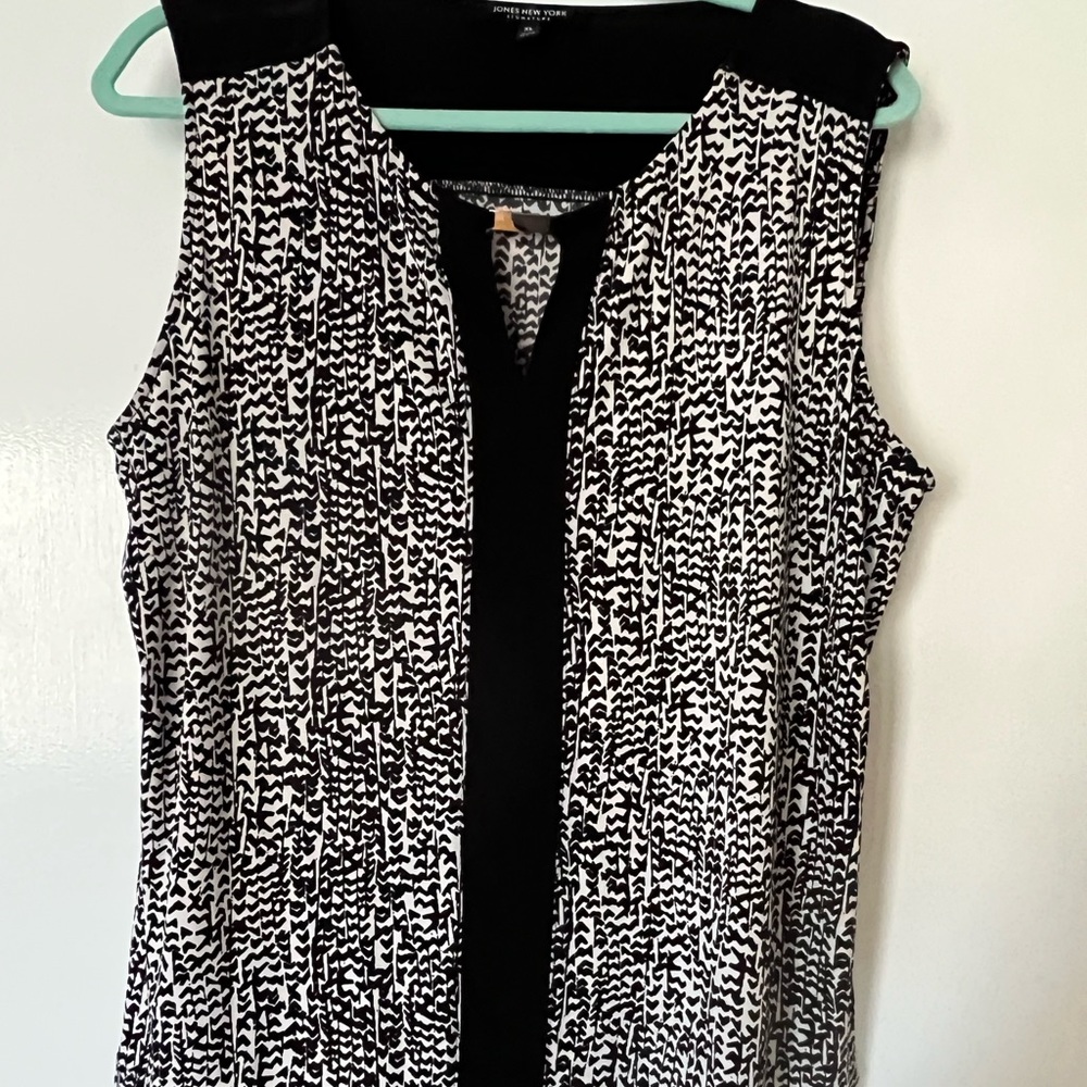 Women’s jersey knit top